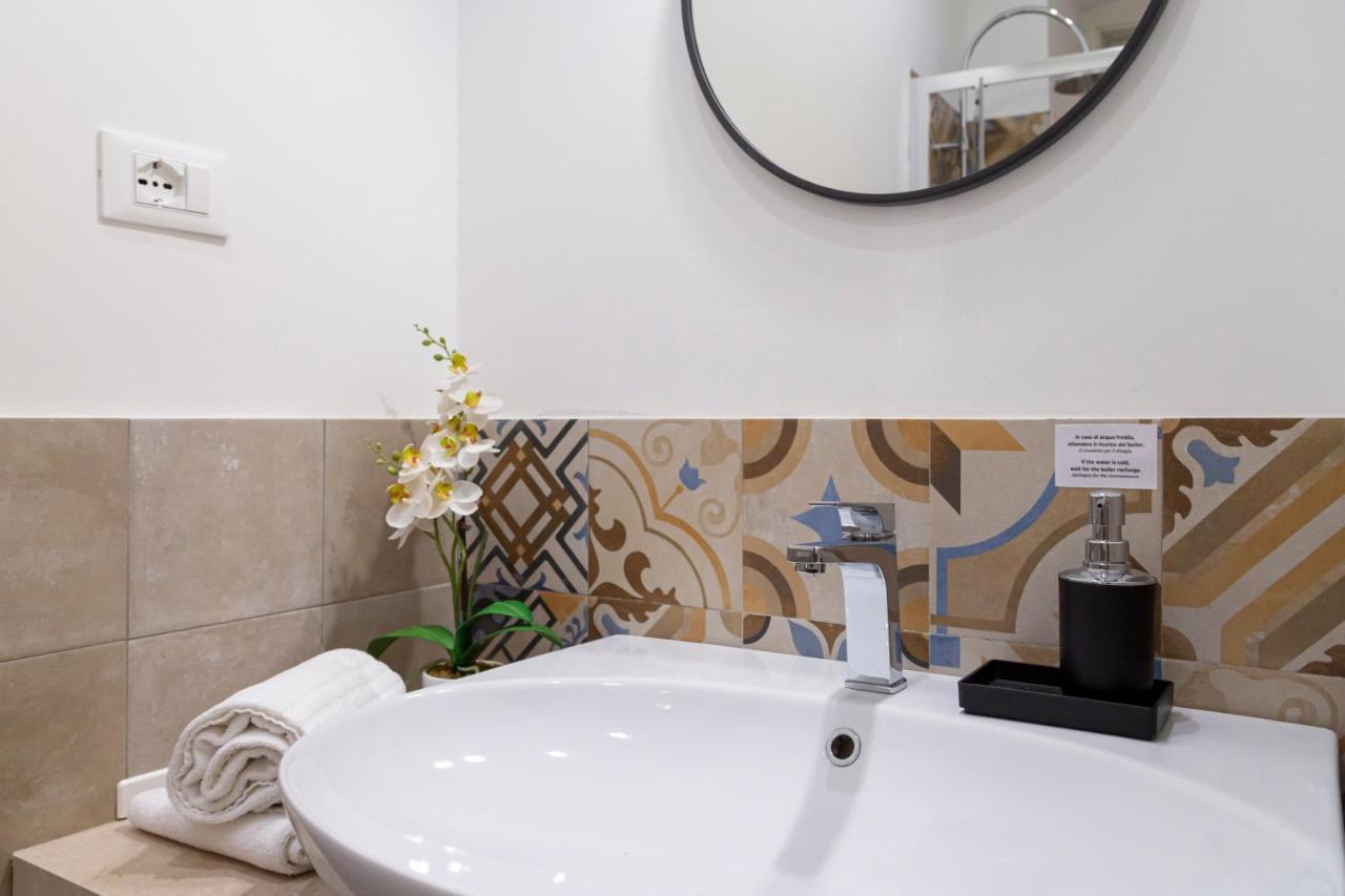 Brand New Guest Room With Wi-Fi In The City Center Triest Exterior foto