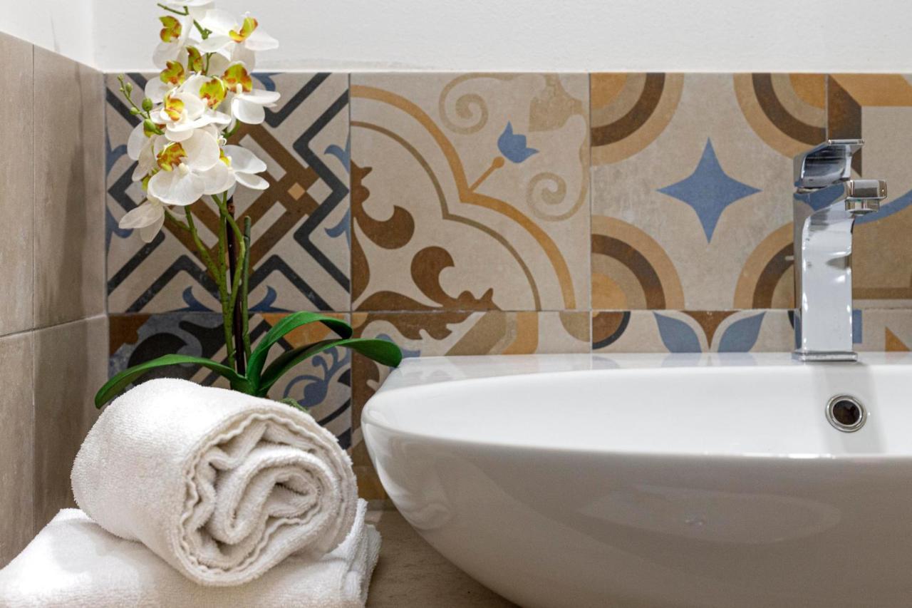 Brand New Guest Room With Wi-Fi In The City Center Triest Exterior foto