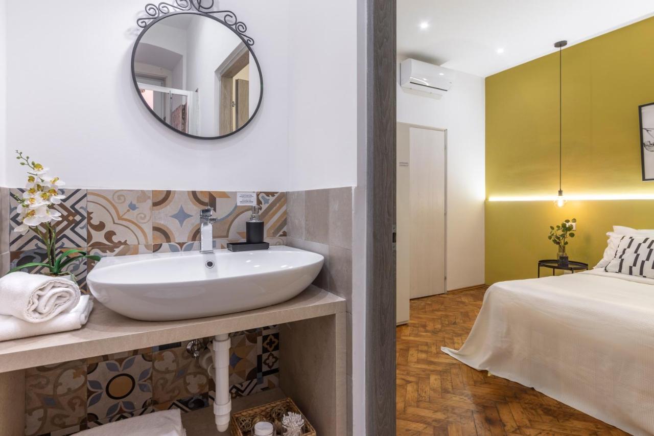 Brand New Guest Room With Wi-Fi In The City Center Triest Exterior foto